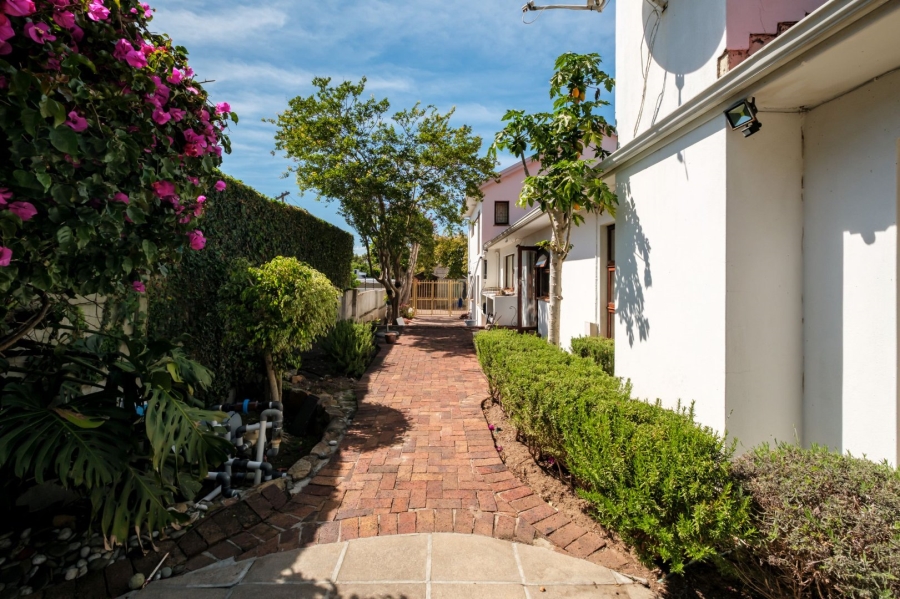 3 Bedroom Property for Sale in Newlands Western Cape